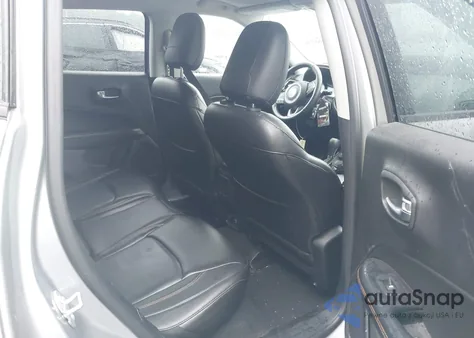 2018 Jeep Compass Limited 4X4 z USA, uszkodzony, nr VIN 3C4NJDCB5JT349229